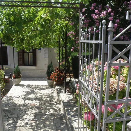 With A Parking Space - 14562 Apartman *