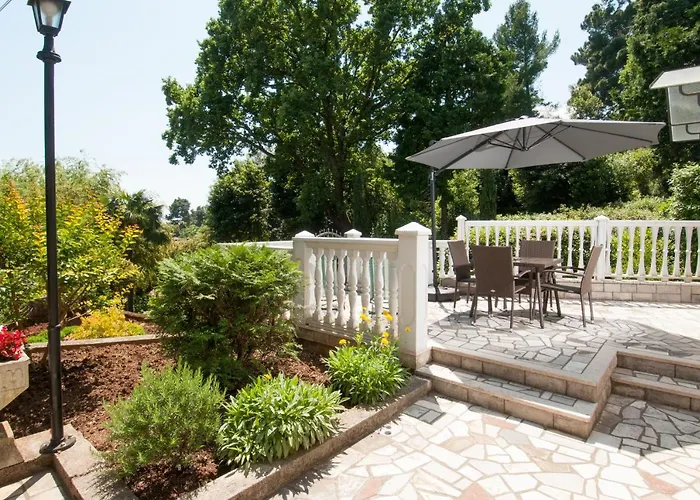 With A Parking Space - 14562 * אופטיה