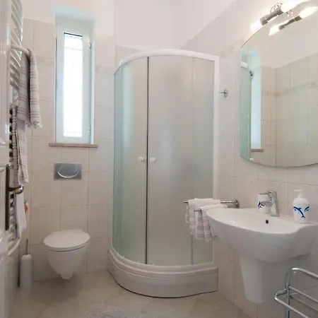 With A Parking Space - 14562 * Οπατία