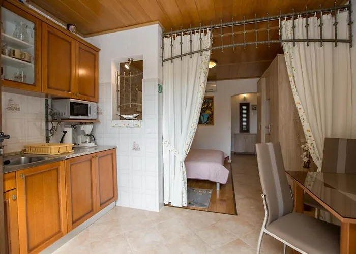 With A Parking Space - 14562