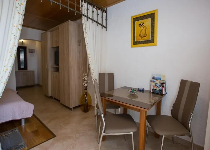 With A Parking Space - 14562 Daire *