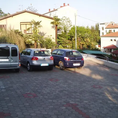 Apartment With A Parking Space - 14562 Opatija