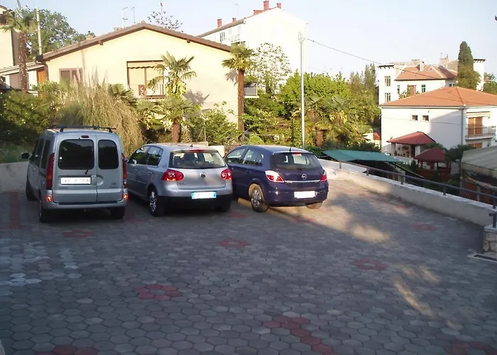 Apartment With A Parking Space - 14562 Opatija